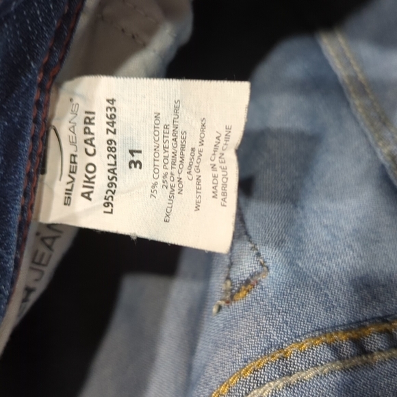 Silver Jeans Akio Capri - Picture 5 of 7